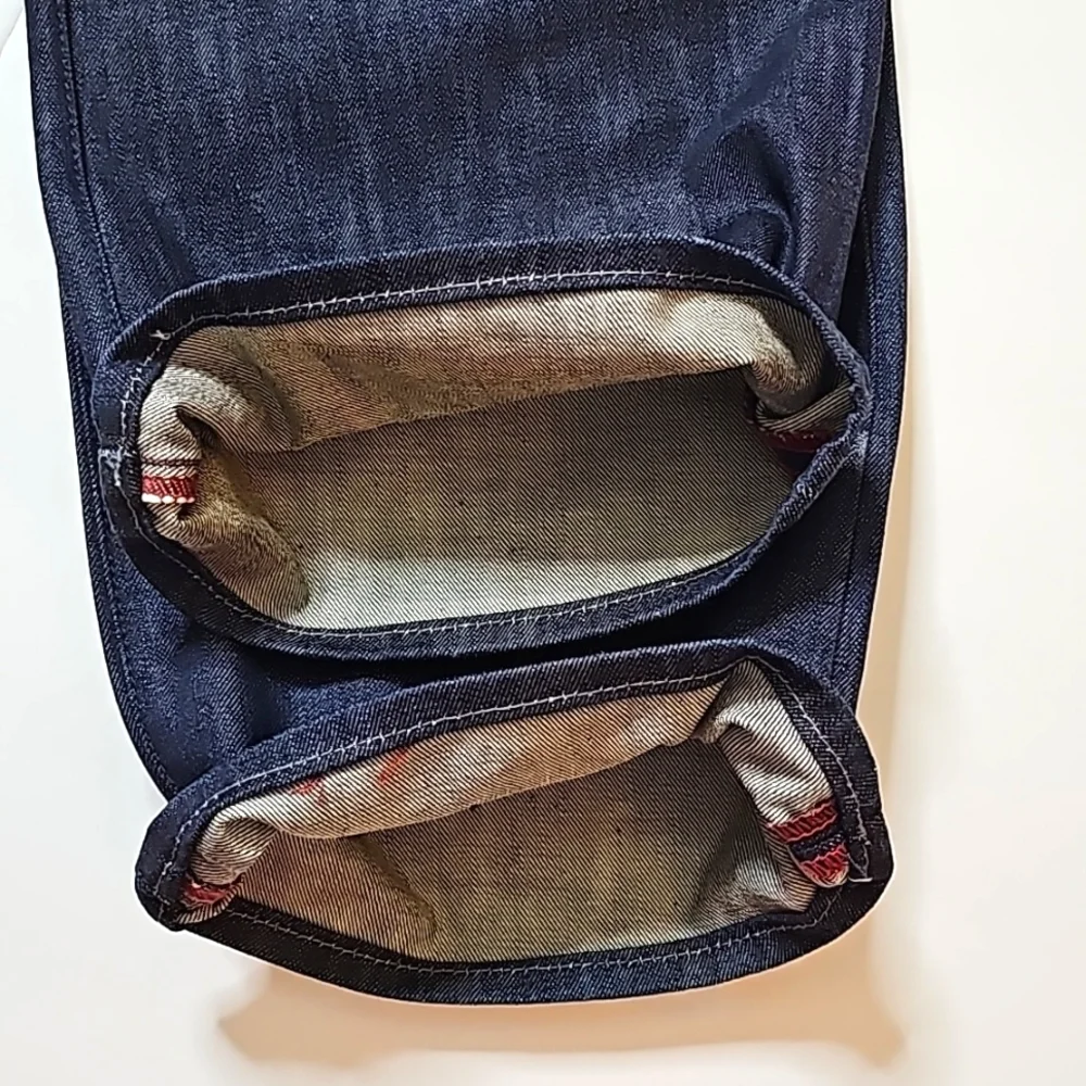 Akoo Blue Jeans. Quality Denim Collection. Men's Size: Waist 42x34 Inseam.